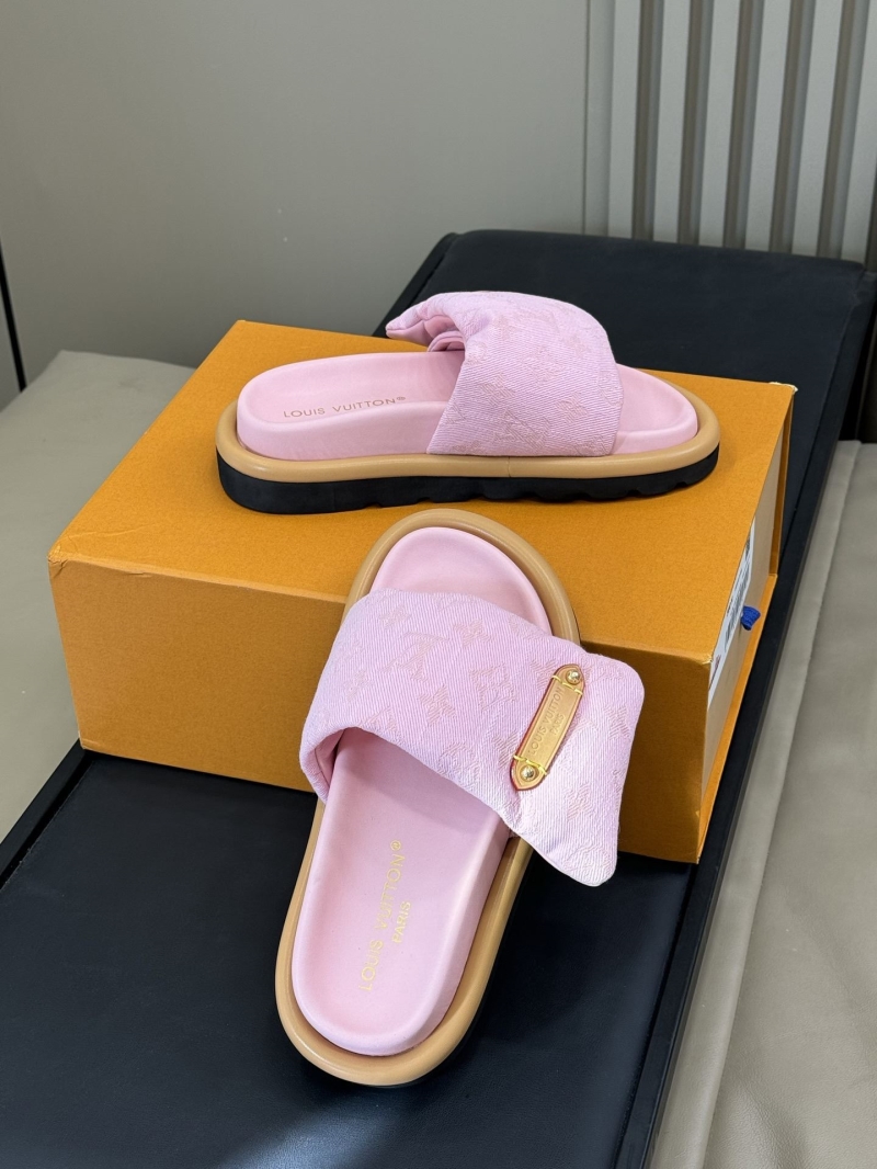 l0vis Vvtt0n slippers